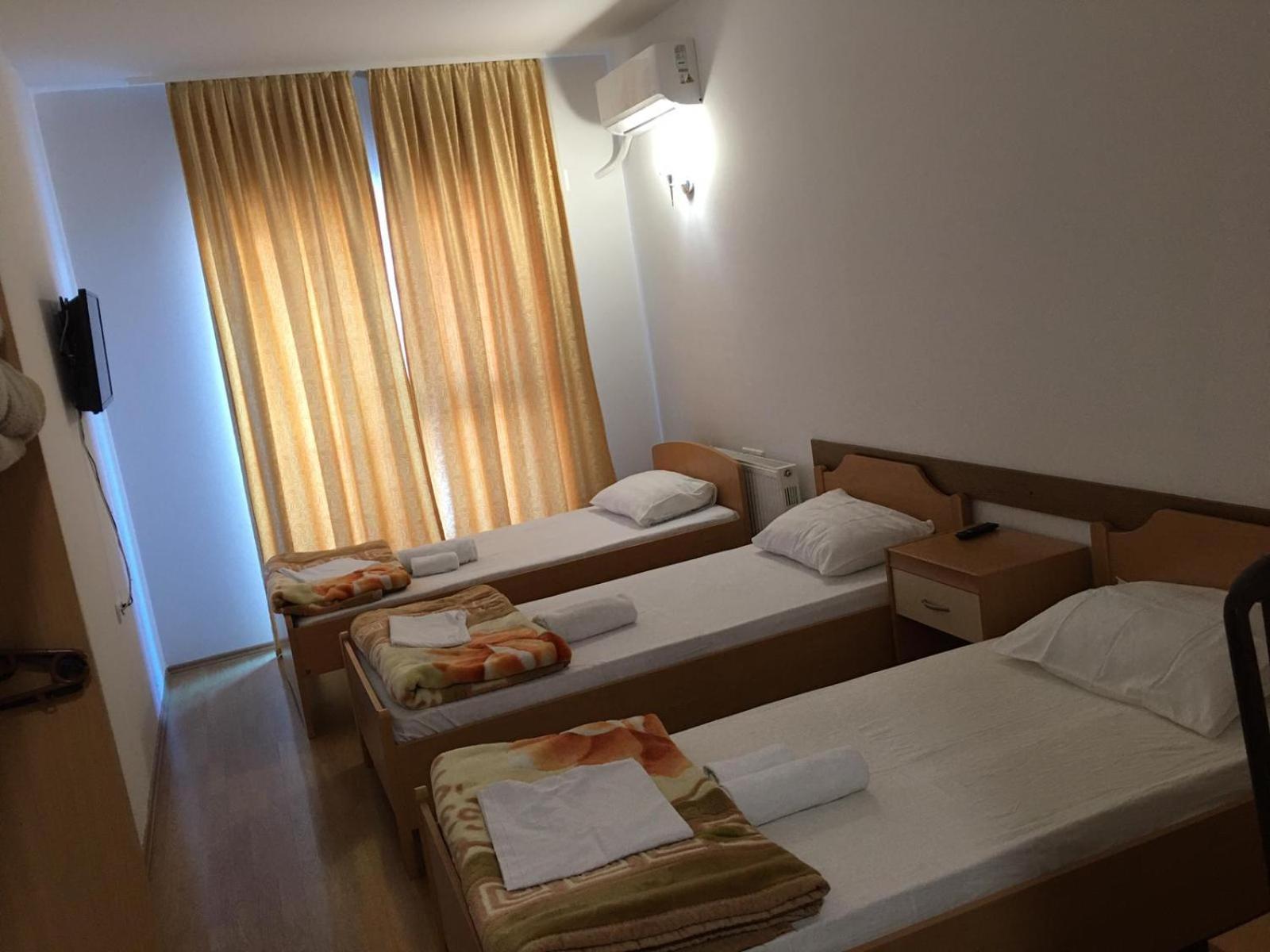 Hotel Diplomat ストルガ エクステリア 写真